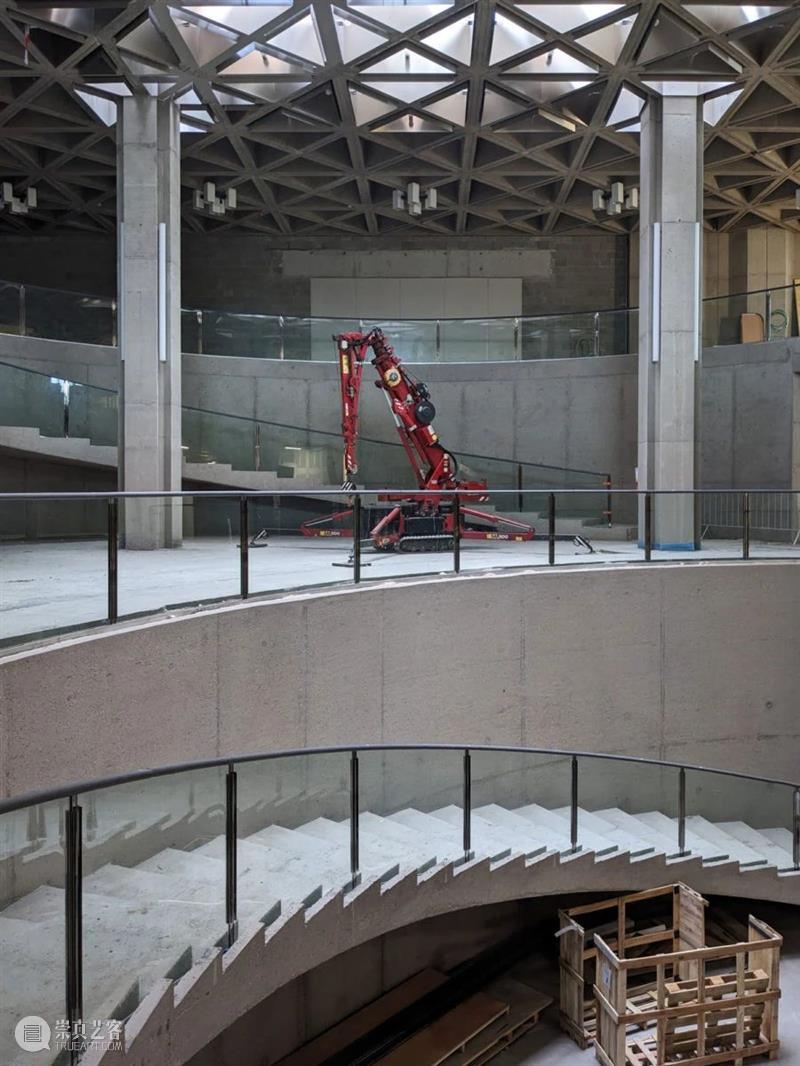 比利时现代建筑遗产更新,经典十字 Royale Belge 视频资讯 ADCNews Belge 现代 建筑 遗产 比利时 瓦兰大道 boulevard Souverain 周围 水塘 崇真艺客